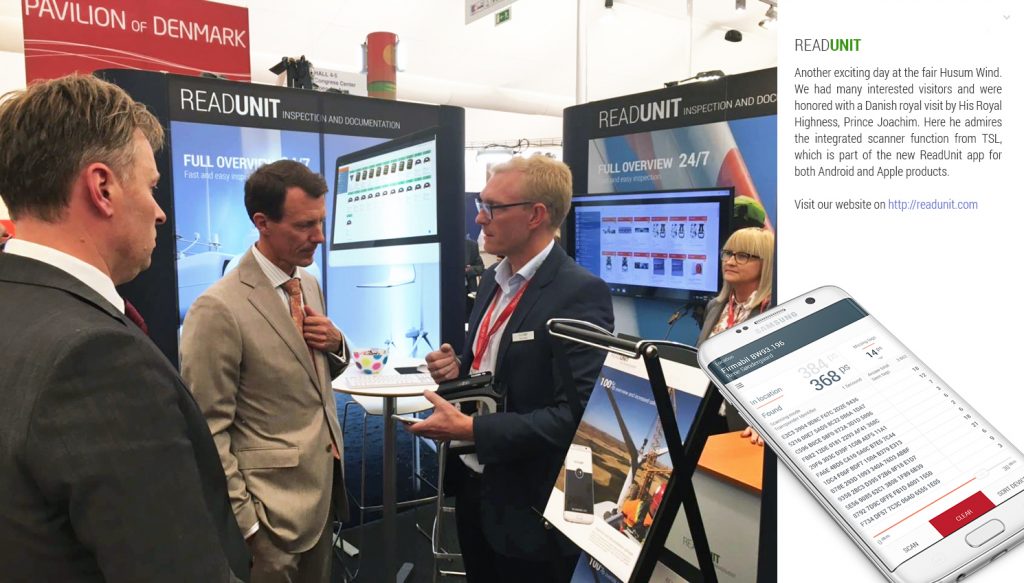 Danish Royal Highness Prince Joachim inspecting the 1166 Bluetooth® Rugged UHF RFID Reader